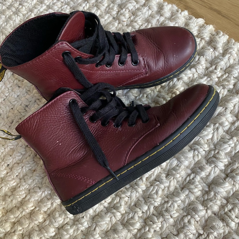 Dr. Martens LEYTON leather shoes